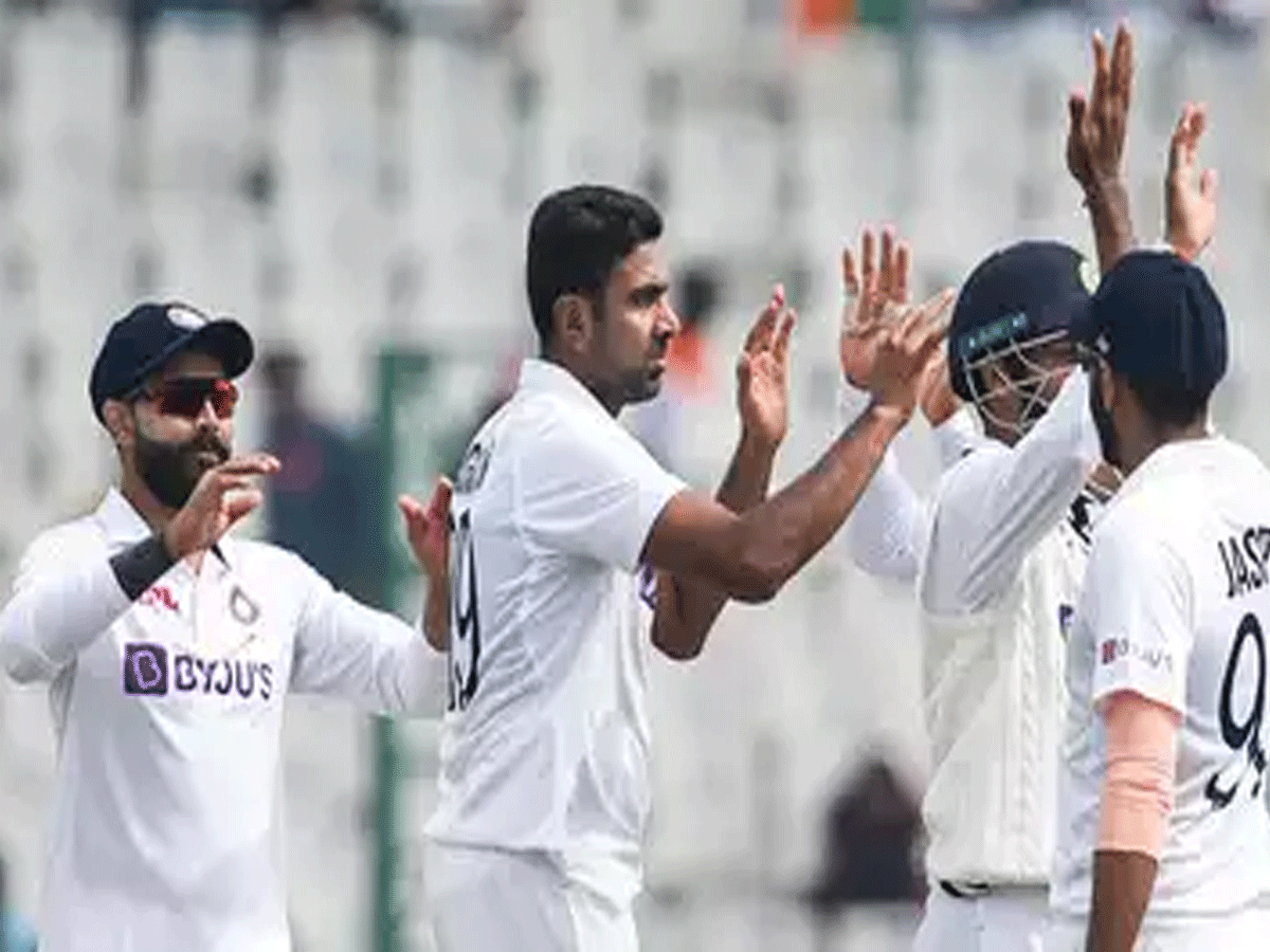 IND vs ENG: 490 विकेट.., 3193 रन, इग्लैंड के लिए काल हैं ये खिलाड़ी; इसे देखकर स्टोक्स का छूटता है पसीना ! IND vs ENG: 490 विकेट.., 3193 रन, इग्लैंड के लिए काल हैं ये खिलाड़ी; इसे देखकर स्टोक्स का छूटता है पसीना !
