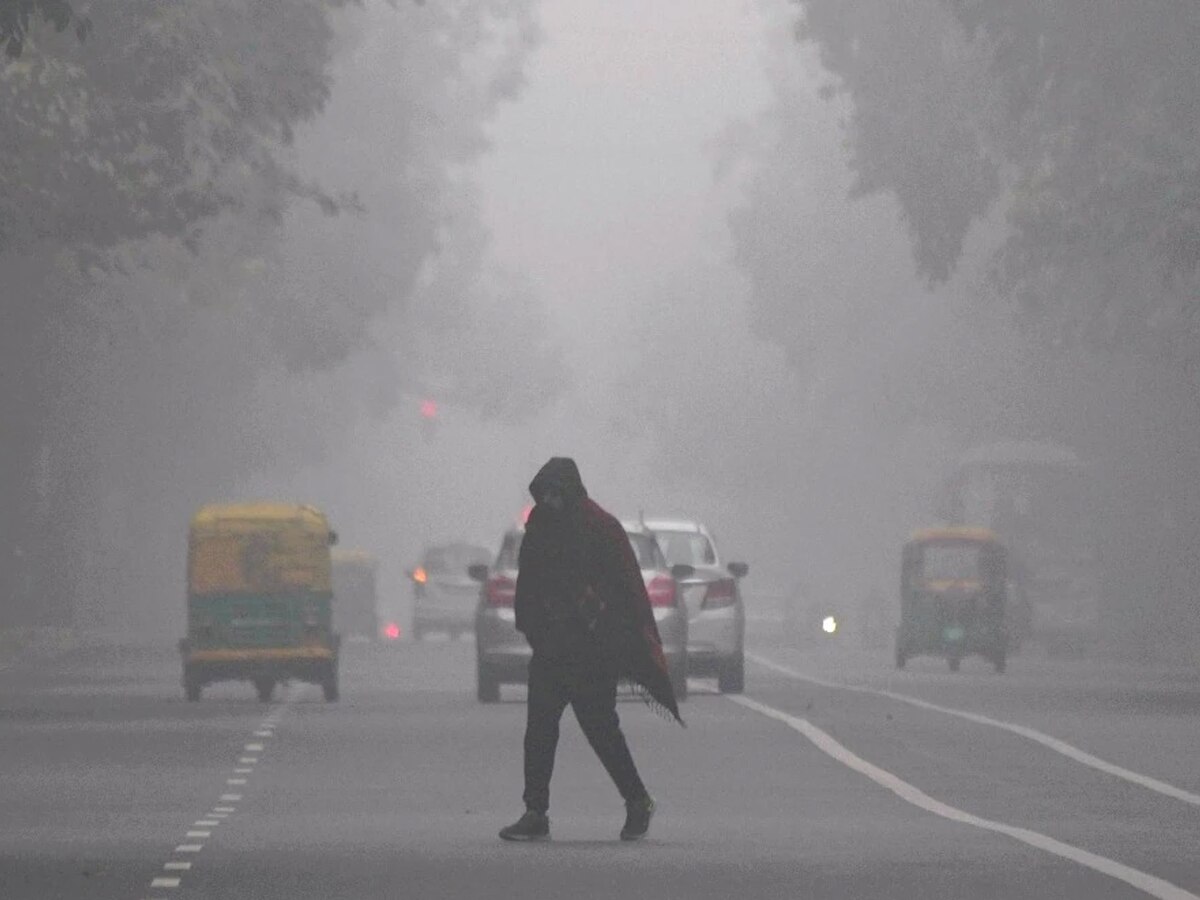 Fog in Delhi: ଉତ୍ତର ଭାରତରେ ଘନ କୁହୁଡ଼ି, ୧୦ ରାଜ୍ୟରେ ବର୍ଷା ଆଶଙ୍କା