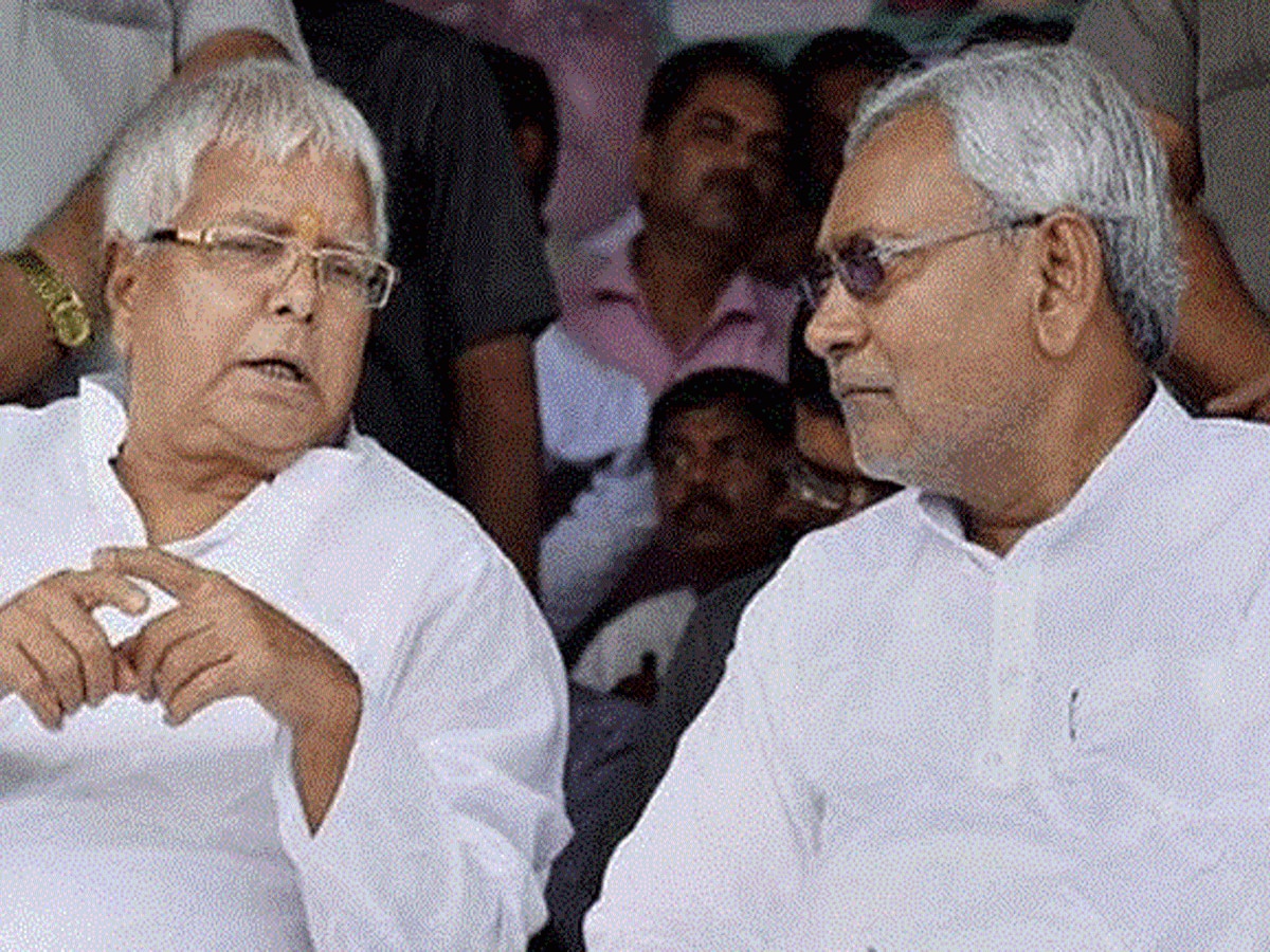 Bihar News: 'इंडिया' गठबंधन में बवाल! बीच में मीटिंग छोड़कर भागे नीतीश, रोहिणी आचार्य ने डिलीट की पोस्ट 