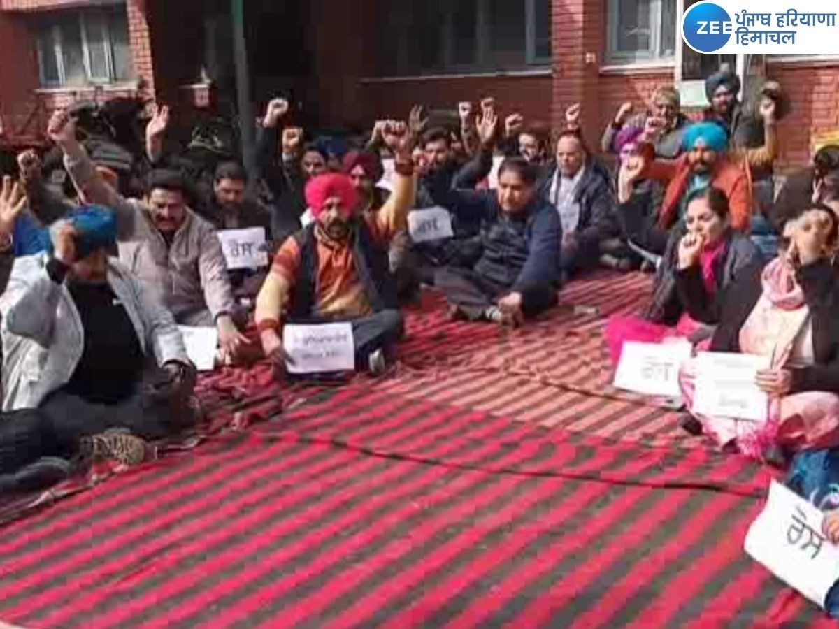 Ludhiana Protest: ਖੇਤੀਬਾੜੀ ਵਿਭਾਗ ਦੇ ਅਫਸਰਾਂ ਨੇ ਸਰਕਾਰ ਦੇ ਹੁਕਮਾਂ ਖ਼ਿਲਾਫ਼ ਲਗਾਇਆ ਧਰਨਾ 