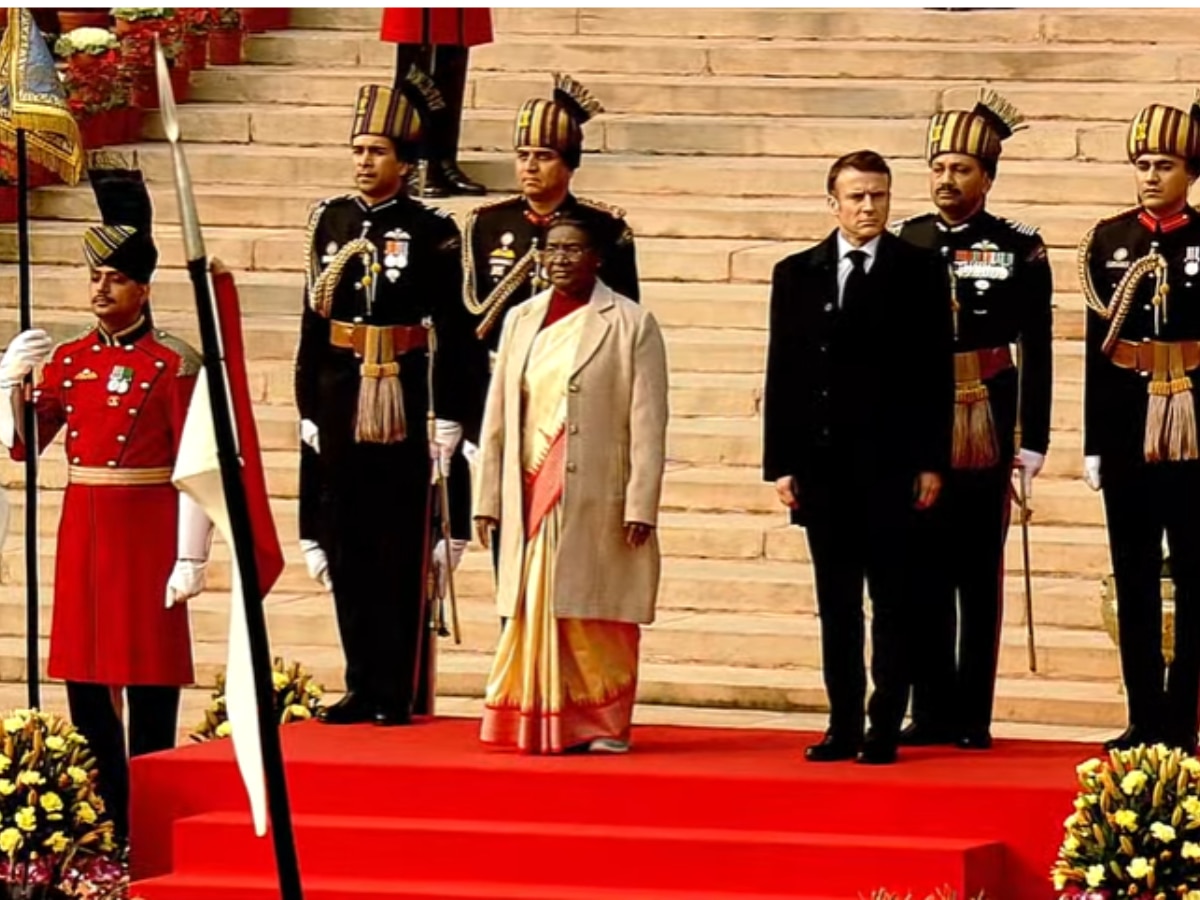 Republic Day 2024 President Draupadi Murmu hoisted tricolor on 75th  Republic Day see photos of Republic Day | Republic Day 2024: 75वें गणतंत्र  दिवस पर राष्ट्रपति द्रौपदी मुर्मू ने फहराया तिरंगा ...