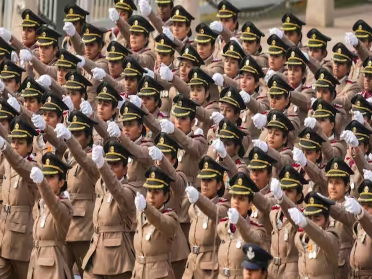 Republic Day 2024: परेड में नारी शक्ति का प्रदर्शन; पहली बार तीनों सेनाओं की महिला टुकड़ी की हुंकार Republic Day 2024: परेड में नारी शक्ति का प्रदर्शन; पहली बार तीनों सेनाओं की महिला टुकड़ी की हुंकार