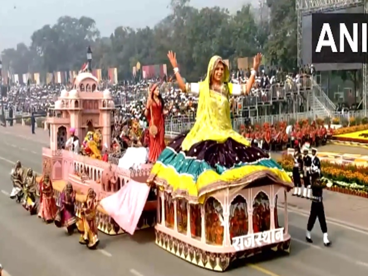 Republic day parade photos 2024 tableau of uttar pradesh madhya pradesh