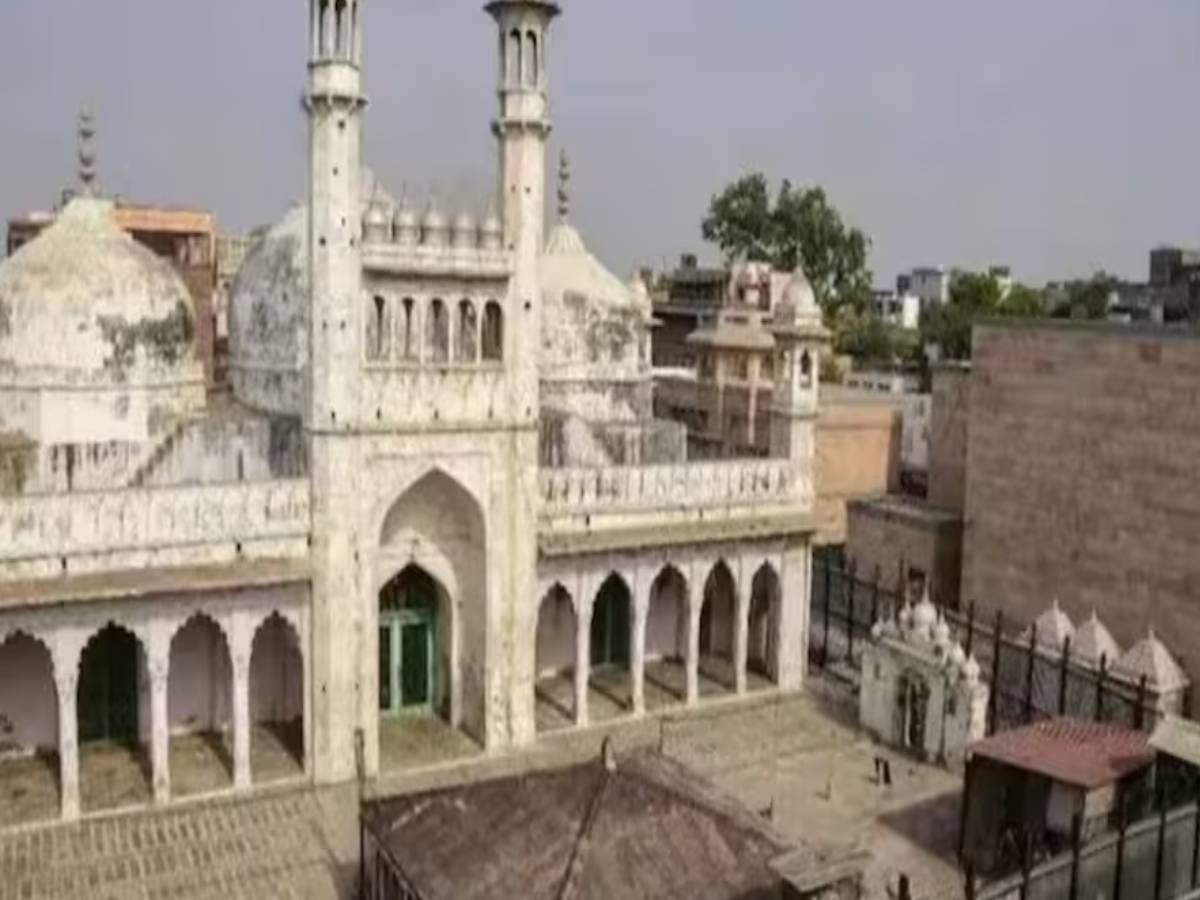 केंद्रीय मंत्री ने कहा,"भारत का सनातनी युवा जाग गया है, ज्ञानवापी मस्जिद हिन्दुओं को सौंप दें मुसलमान" केंद्रीय मंत्री ने कहा,"भारत का सनातनी युवा जाग गया है, ज्ञानवापी मस्जिद हिन्दुओं को सौंप दें मुसलमान"