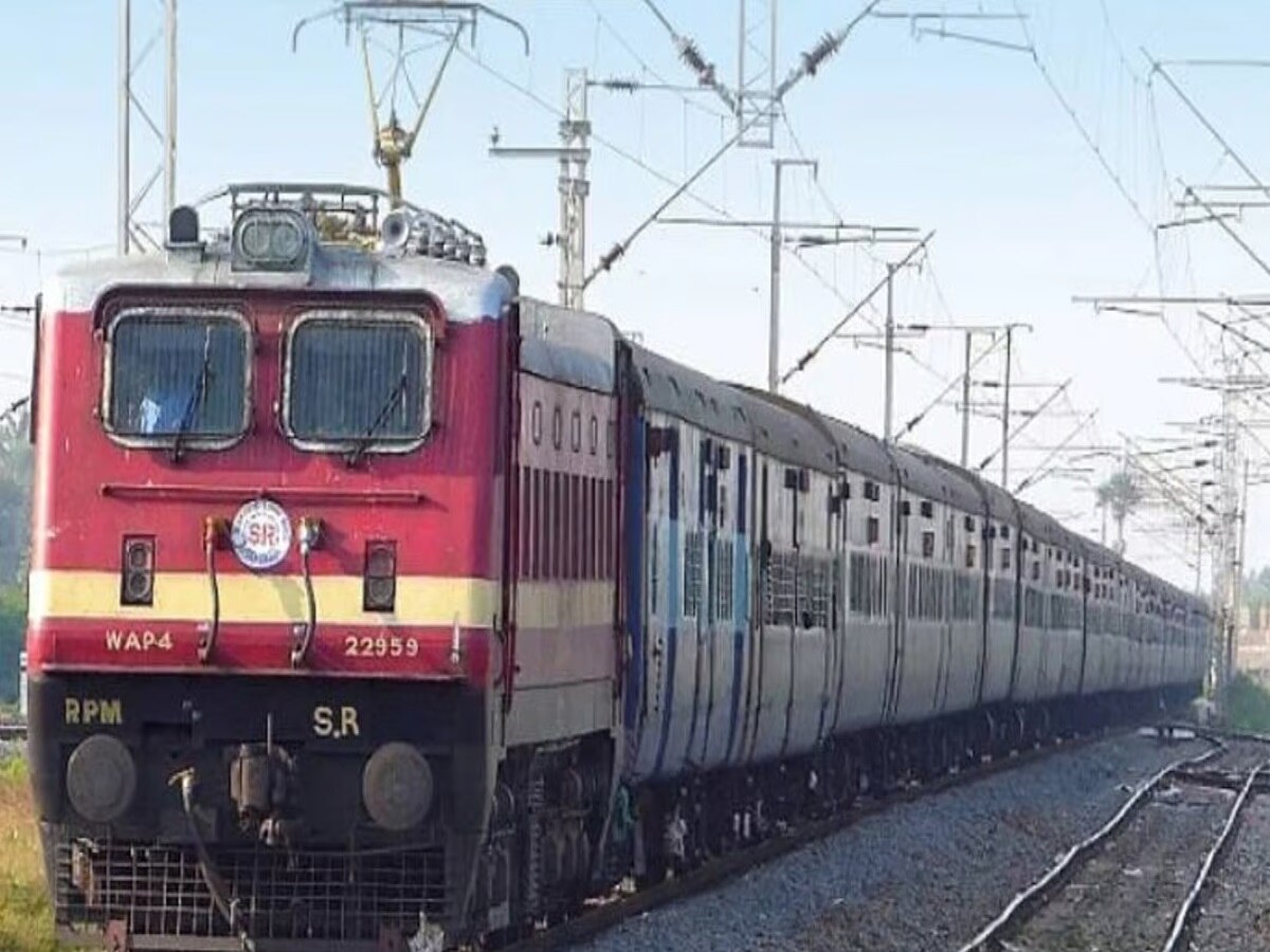 Bihar: रेलवे की बहाली को लेकर नवादा में रेलवे अभ्यर्थियों ने किया शांतिपूर्ण प्रदर्शन, रखी अपनी मांगे