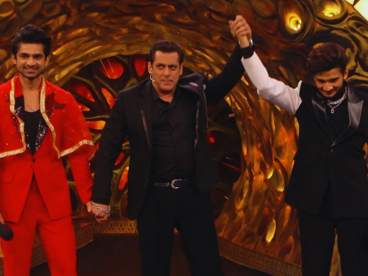 Bigg Boss 17 Winner : मुनव्वर फारुकी ने बिग बॉस 17 की ट्रॉफी जीती, 'बड़े भाई' सलमान खान को किया धन्यवाद Bigg Boss 17 Winner : मुनव्वर फारुकी ने बिग बॉस 17 की ट्रॉफी जीती, 'बड़े भाई' सलमान खान को किया धन्यवाद