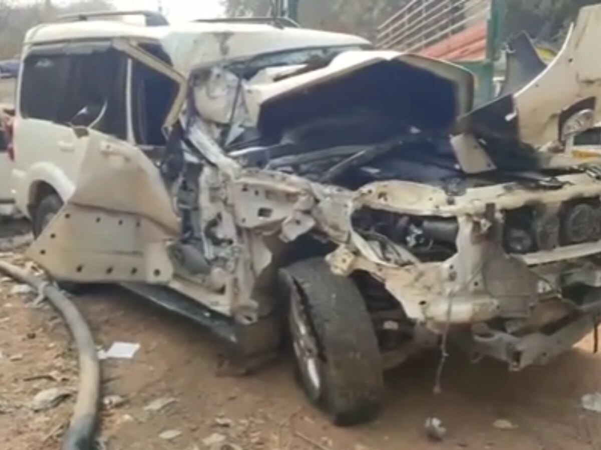 Delhi Accident: NH 44 पर कार ने पिकअप को मारी जोरदार टक्कर, स्कॉर्पियो में सवार लोग गंभीर रूप से घायल 