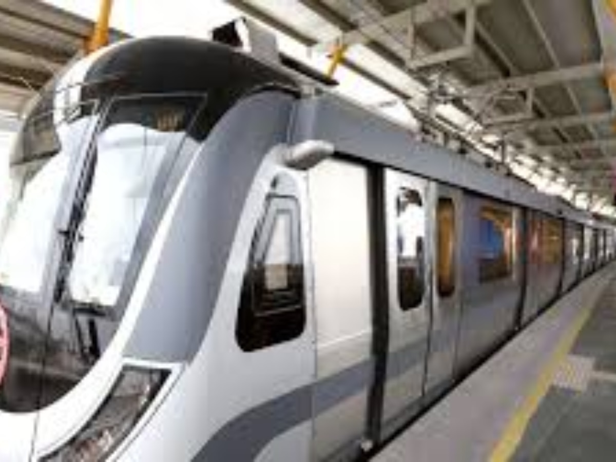 Delhi Metro Update: DMRC ने अपनी सिल्वर लाइन का बदला कलर कोड, जानें क्यों किया ये बदलाव 