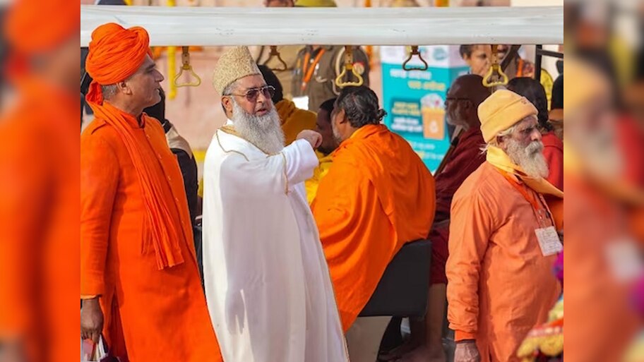 भगवान राम के प्राण प्रतिष्ठा प्रोग्राम में शामिल हुए इमाम, फतवा जारी होने पर दिया रिएक्शन