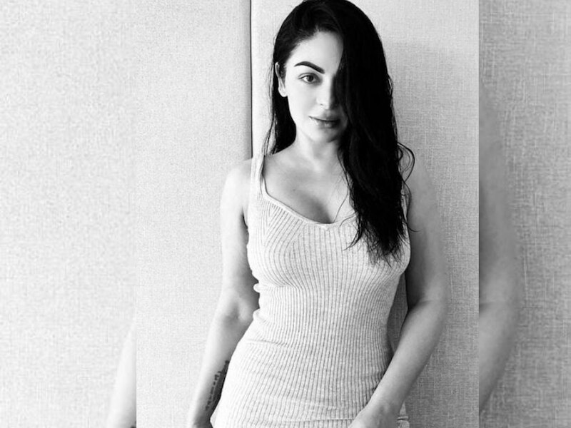 Neeru Bajwa Photos: नीरू बाजवा का नया लुक हर किसी को बना रहा दीवाना ...