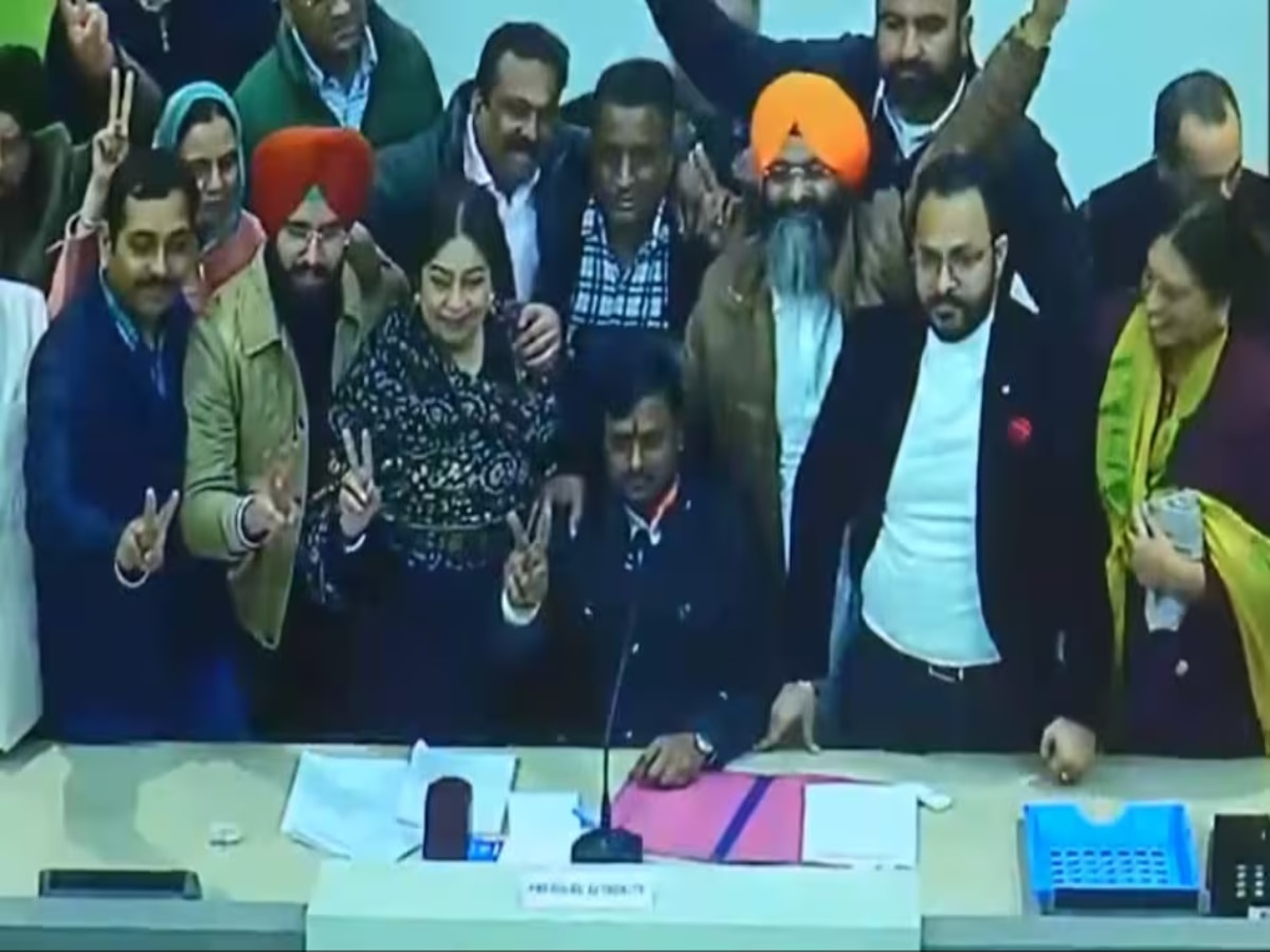 Chandigarh Mayor Election: आखिर 20 वोटों के बाद भी कैसे हार गया INDIA ब्लॉक, 16 वोट पाकर BJP जीती