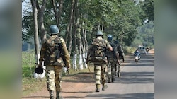 Chhattisgarh Naxal Attack: छत्तीसगढ़ में बड़ा नक्सली हमला, तीन जवान शहीद, 14 घायल हुए