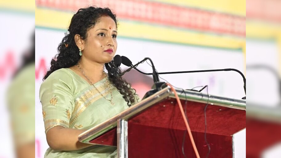 मिलिए हेमंत सोरेन की बीवी कल्पना सोरेन से, जो बन सकती हैं अगली मुख्यमंत्री