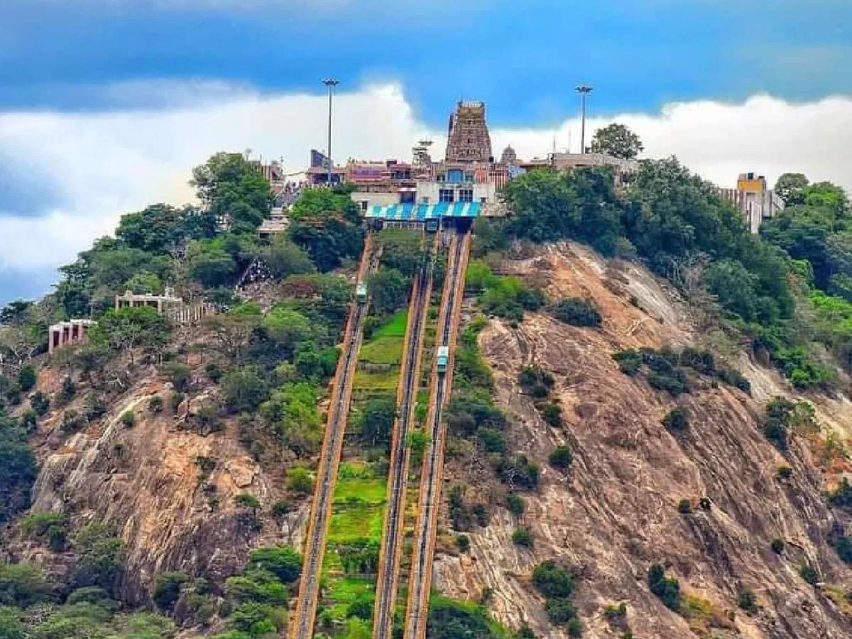 Tamil Nadu news: पलानी मंदिर पिकनिक या पर्यटक स्थल नहीं, मद्रास HC ने गैर-हिंदुओं के प्रवेश पर लगाई रोक