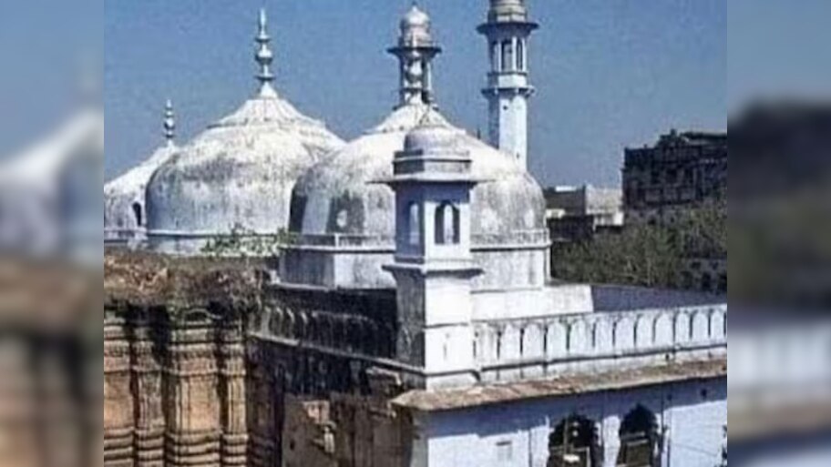 Gyanvapi Masjid: मुस्लिम पक्ष को बड़ा झटका; कोर्ट ने मस्जिद परिसर में पूजा-पाठ करने की दी इजाजत