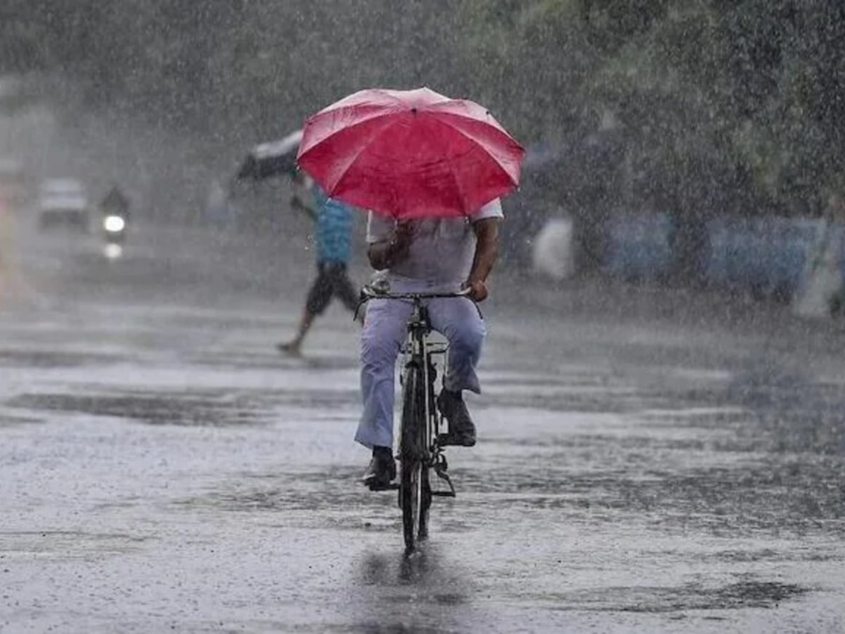 Delhi Weather Update: 13 साल में सबसे कम रहा आज का तापमान, जानें क्या कल होगी बारिश 