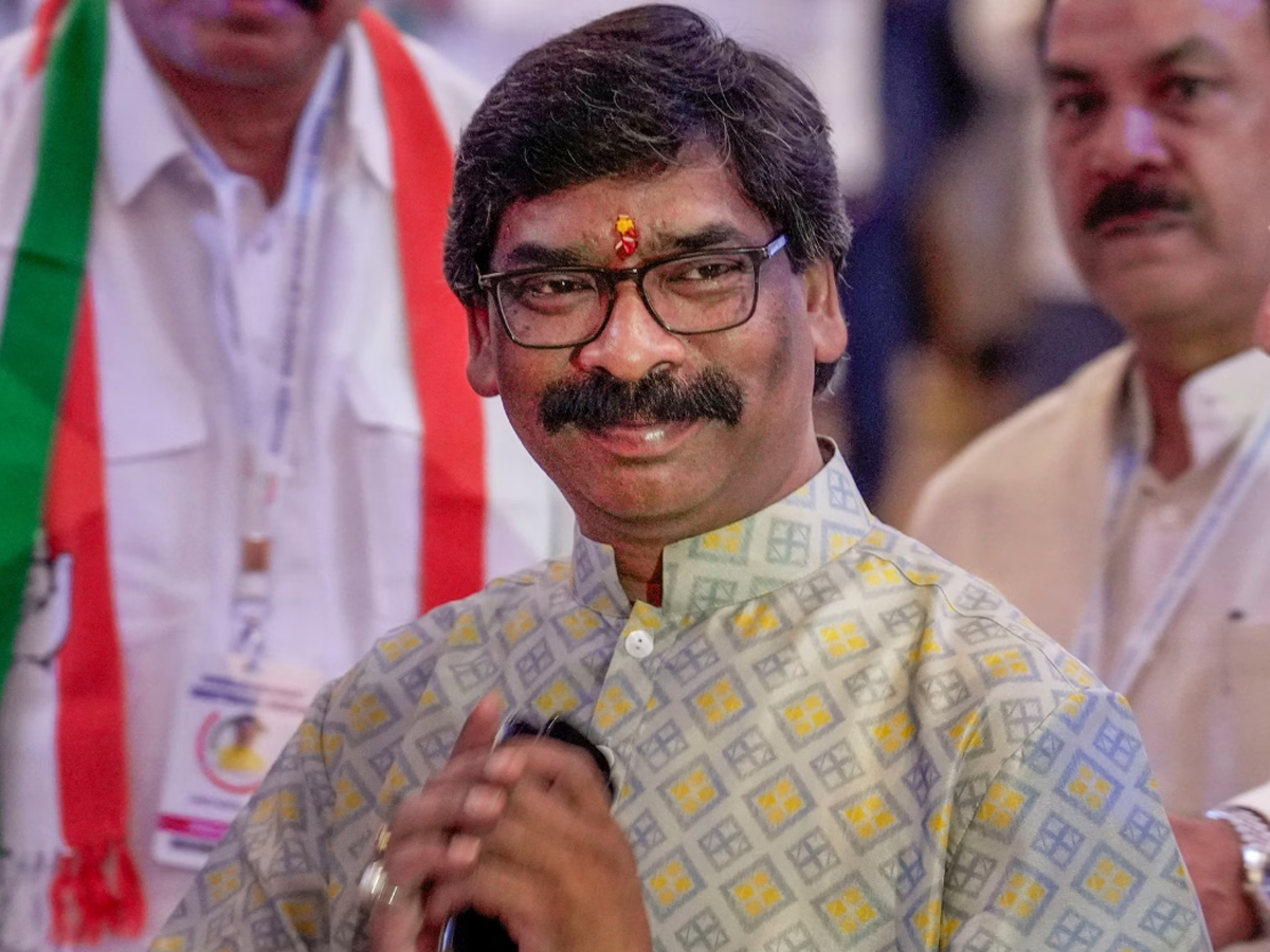 Hemant Soren Arrest: ଦୀର୍ଘ ସମୟ ଜେରା ପରେ ହେମନ୍ତଙ୍କୁ ବାନ୍ଧିଲା ଇଡ଼ି Hemant Soren Arrest: ଦୀର୍ଘ ସମୟ ଜେରା ପରେ ହେମନ୍ତଙ୍କୁ ବାନ୍ଧିଲା ଇଡ଼ି