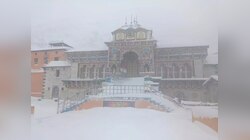 उत्तराखंड में भारी बर्फबारी से गंगोत्री-यमुनोत्री हाईवे और केदारनाथ धाम मार्ग बंद