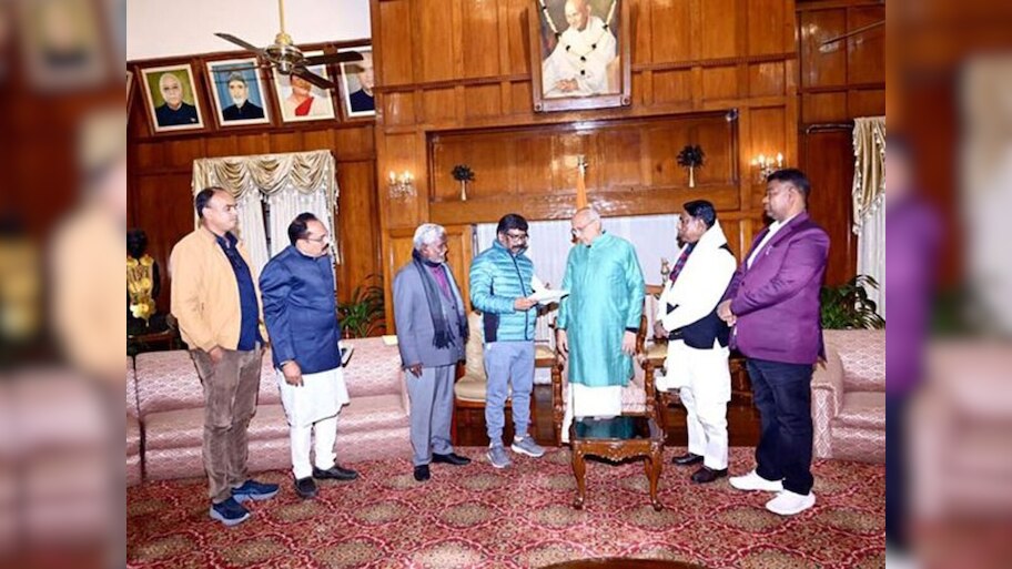  Jharkhand Political Crisis: ରାଷ୍ଟ୍ରପତିଙ୍କ ଶାସନ ନାଁ ଅପରେସନ୍ ଲୋଟସ୍? କ'ଣ ହେବ ସ୍ଥିତି?