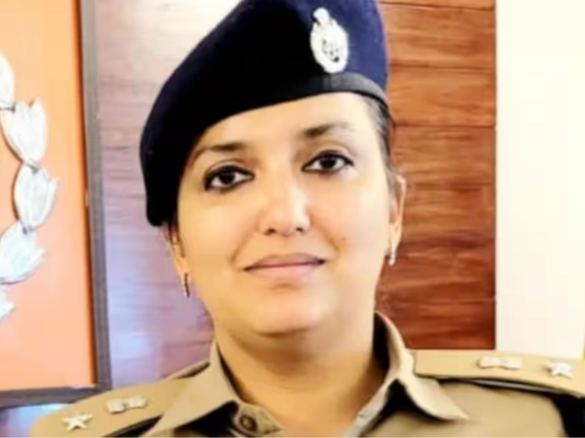 Ips Raveena Tyagi Gets Dcp Central Charge In Lucknow And Dial 112 In Up 