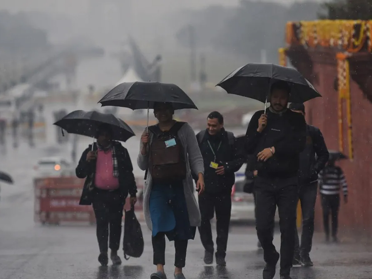 Weather Report: ବର୍ଷା ପରେ ଶୀତ କରିବ ଅସ୍ତବ୍ୟସ୍ତ Weather Report: ବର୍ଷା ପରେ ଶୀତ କରିବ ଅସ୍ତବ୍ୟସ୍ତ