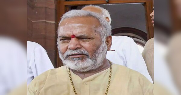 शिष्या से रेप के मामले में बरी हुए पूर्व केंद्रीय मंत्री चिन्मयानंद, जानिए क्या था पूरा मामला