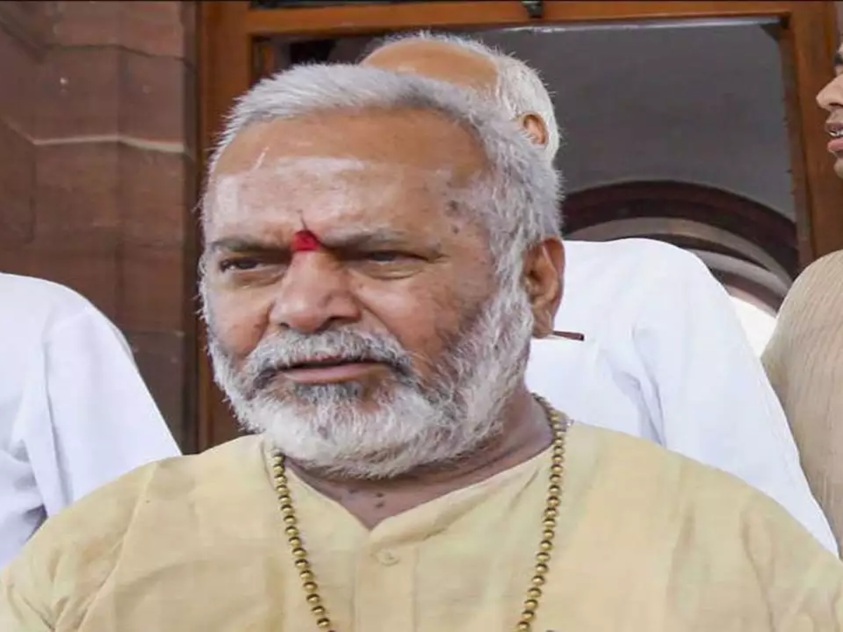 शिष्या से रेप के मामले में बरी हुए पूर्व केंद्रीय मंत्री चिन्मयानंद, जानिए क्या था पूरा मामला