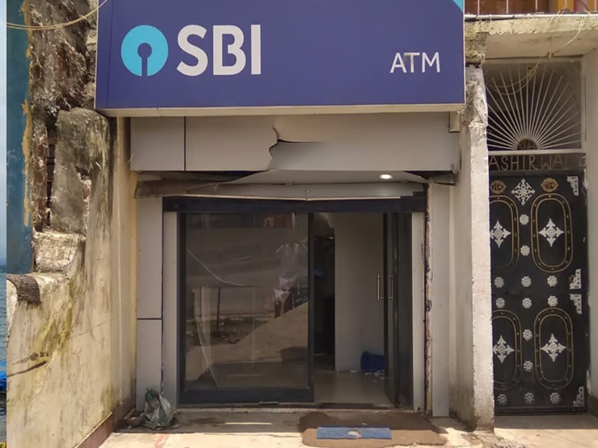 बिहार में SBI एटीएम काटकर उड़ा लिए 23 लाख रुपए, SP ने जांच के लिए गठित किया SIT