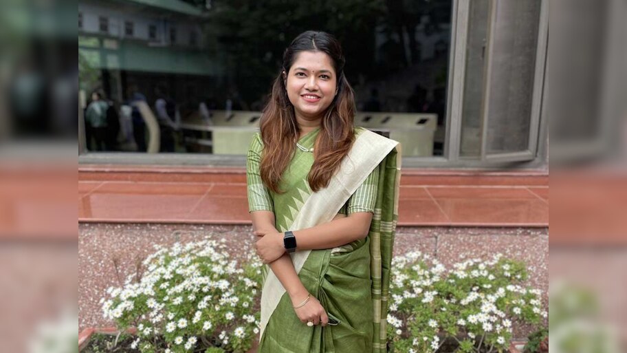 ias officer simi karan cracked upsc in first attempt and became IAS at ...