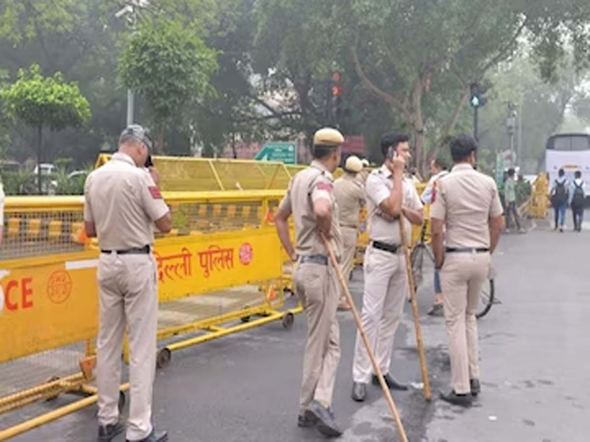 AAP Protests in Delhi: आज BJP और AAP एक दूसरे के हेडक्वार्टर के सामने क्यों करेंगे प्रोटेस्ट? जानें मामला