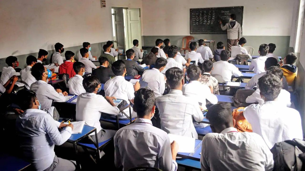 Odisha News: ସରକାରୀ ଉଚ୍ଚ ବିଦ୍ୟାଳୟର ଛାତ୍ରଛାତ୍ରୀ ରଚିଲେ ନୂଆ ଇତିହାସ Odisha News: ସରକାରୀ ଉଚ୍ଚ ବିଦ୍ୟାଳୟର ଛାତ୍ରଛାତ୍ରୀ ରଚିଲେ ନୂଆ ଇତିହାସ
