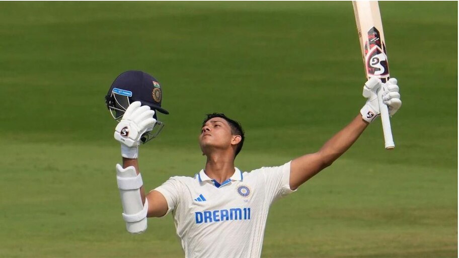 IND Vs ENG: ଦ୍ୱିଶତକ ହାସଲ ପରେ ଭାଇରାଲ ହେଉଛି ଯଶସ୍ୱୀଙ୍କ ପିଲା ଦିନର ଭିଡ଼ିଓ, ଦେଖିଲେ ଆପଣ ବି ହୋଇଯିବେ ଇମୋସନାଲ୍