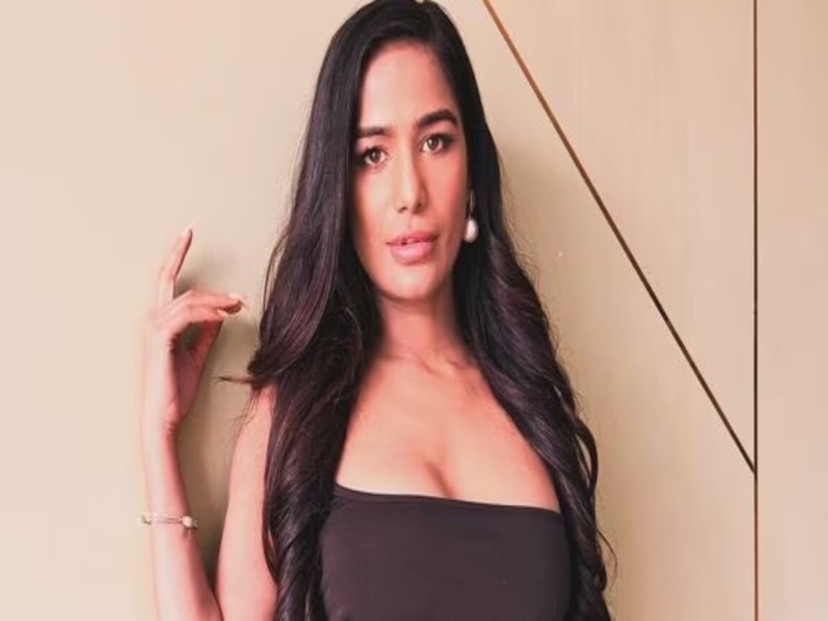 Poonam Pandey Alive: पूनम पांडे के पब्लिसिटी स्टंट पर भड़के यूजर्स, बोले- तुमने खत्म की क्रेडिबिलिटी, कुछ ने कहा, &#039;moye-moye&#039;