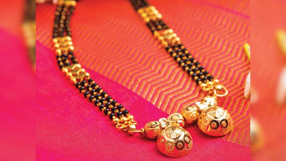MangalSutra: ମଙ୍ଗଳସୂତ୍ରରେ କାହିଁକି ଲାଗିଥାଏ କଳା ରଙ୍ଗର ମୋତି, ଜାଣନ୍ତୁ ପୂରା କାରଣ