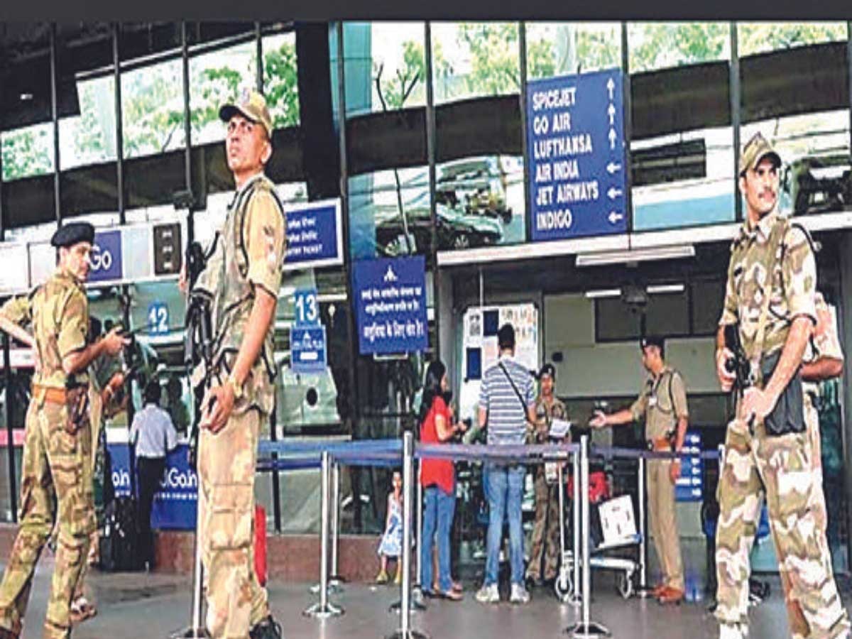 Jaipur: जयपुर अंतरराष्ट्रीय एयरपोर्ट पर CISF के पूरे हुए  24 वर्ष, कमांडेंट सिंह ने जवानों की सराहना