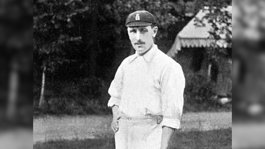 Wilfred Rhodes: ୱିଲଫ୍ରେଡ଼ଙ୍କ ଏହି ରେକର୍ଡ ଭାଙ୍ଗିବାରେ ଅସଫଳ ହୋଇଛନ୍ତି ଅନେକ କ୍ରିକେଟର