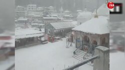 उत्तराखंड के गंगोत्री धाम में हुई भारी बर्फबारी, वीडियो में देखें खूबसूरत नजारा