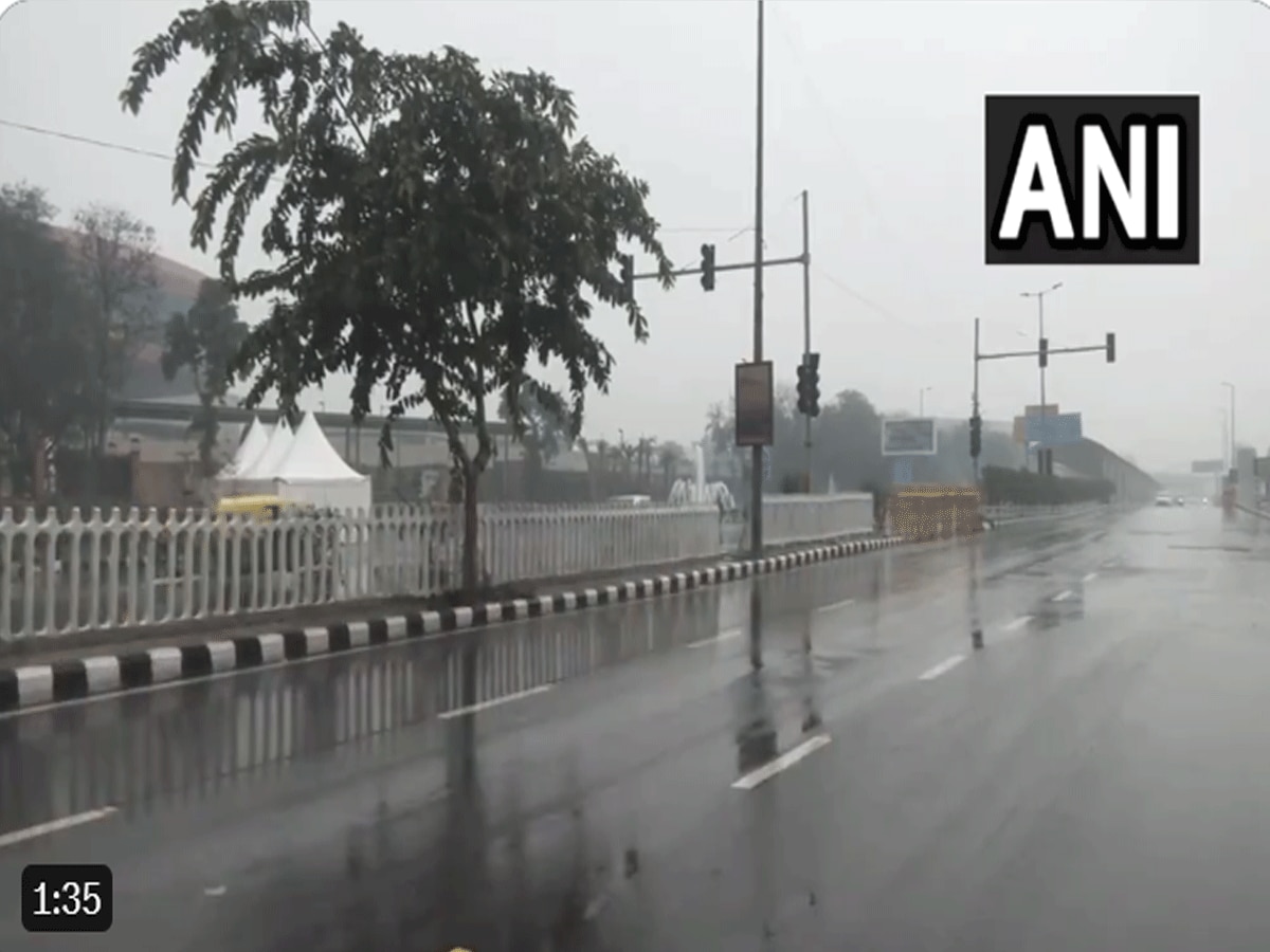 Delhi Weather: दिल्ली में ठंड-कोहरे के बाद बारिश का 'टॉर्चर', सुबह की शुरुआत बारिश के साथ, तापमान में आई गिरावट