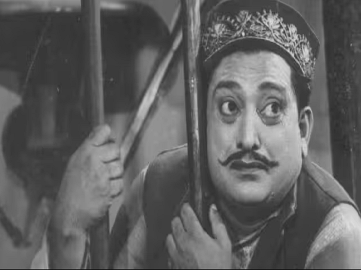 Bhagawan dada death anniversary:ସୁଟିଂ ସେଟରେ ନୋଟ୍ ବର୍ଷା କରାଉଥିବା ଅଭିନେତାଙ୍କ ଶେଷ ଜୀବନ ଏମିତି ବିତିଥିଲା Bhagawan dada death anniversary:ସୁଟିଂ ସେଟରେ ନୋଟ୍ ବର୍ଷା କରାଉଥିବା ଅଭିନେତାଙ୍କ ଶେଷ ଜୀବନ ଏମିତି ବିତିଥିଲା