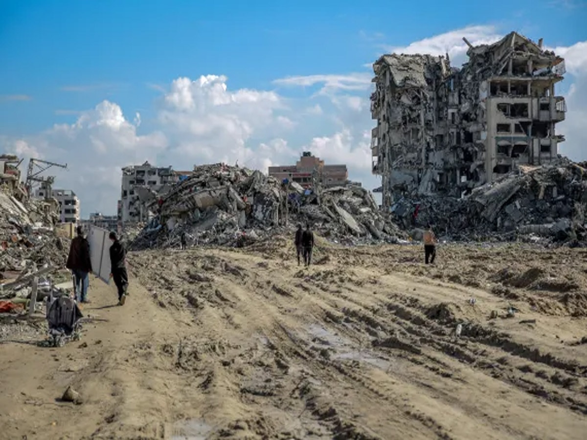 Israel airstrikes in Gaza:  इजराइल की एयरस्ट्राइक में दर्जनों मौतें, 24 घंटों में 113 लाशें अस्पताल पहुंची