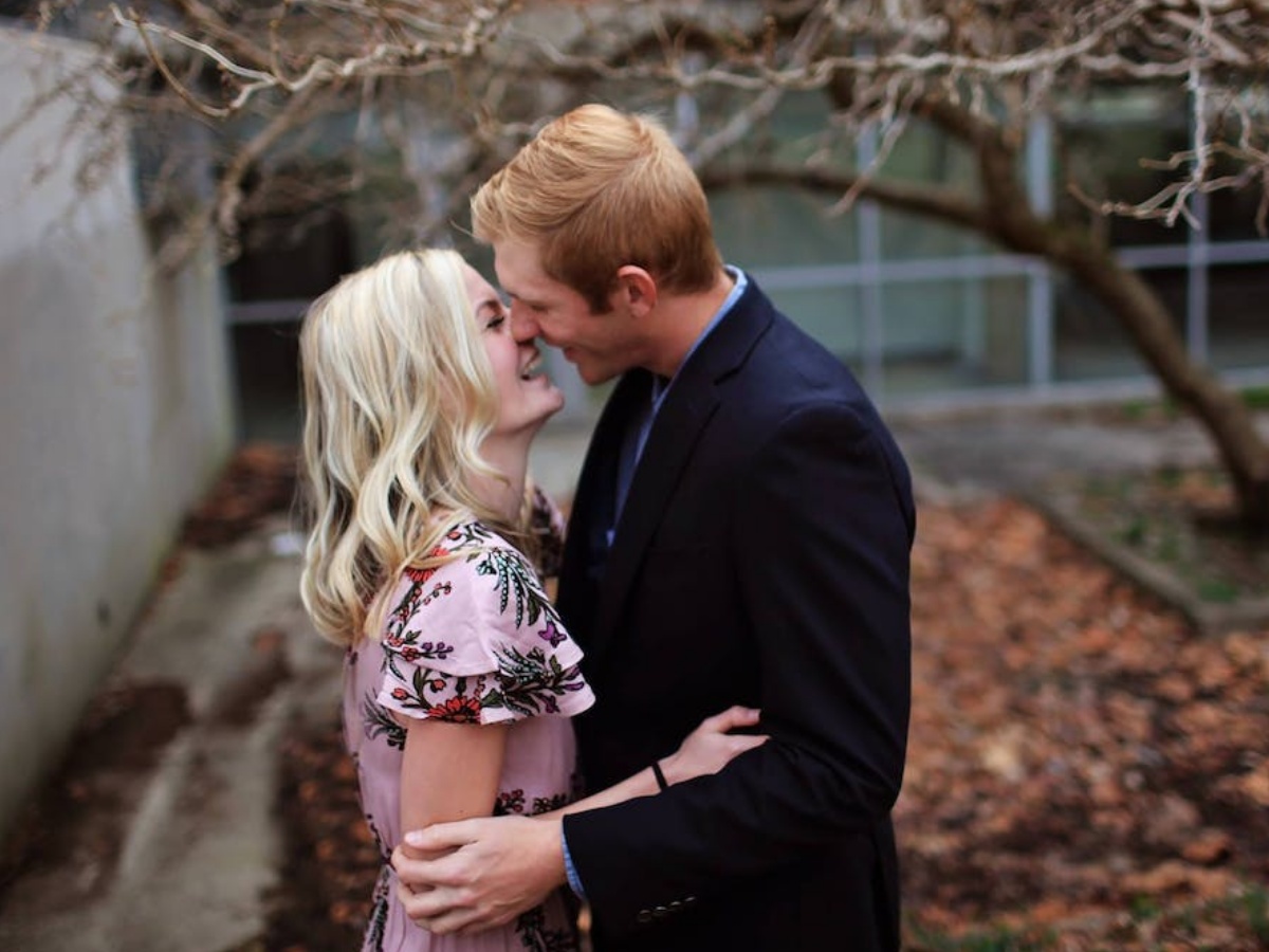 दर्द होता है कम और आती है नींद, प्यार से मस्तिष्क और शरीर पर पड़ता है ये असर, वैज्ञानिकों ने किए दावे