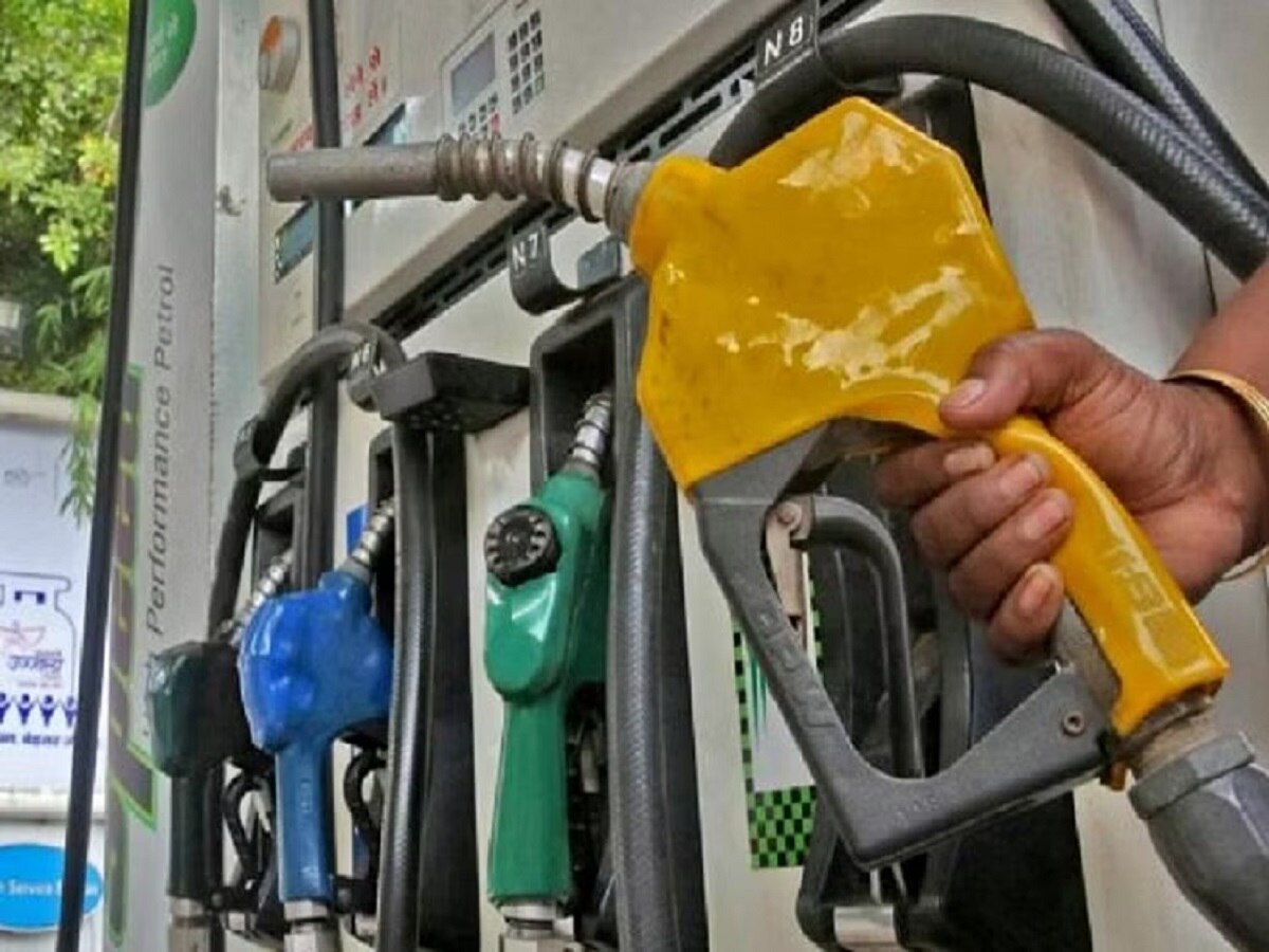 डीजल पर कंपनियों को हो रहा घाटा, पेट्रोल पर भी मुनाफा घटा, क्या अब कम नहीं होंगे Petrol-Diesel के दाम?