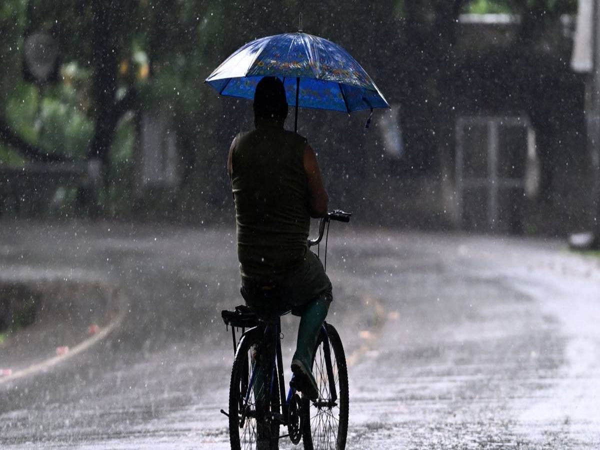 Rajasthan Weather: राजस्थान के इन जिलों में बारिश को लेकर येलो अलर्ट जारी, पढ़ें अपडेट  