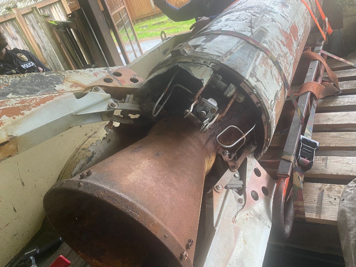 Nuclear Missile Found in Garage: ଘରର ଗ୍ୟାରେଜ ଭିତରେ ପଡ଼ି ରହିଥିଲା ମୃତ୍ୟୁ, ଫୋନ କଲ ପାଇବା ପରେ କମ୍ପି ଉଠିଥିଲା ପୋଲିସ ବିଭାଗ Nuclear Missile Found in Garage: ଘରର ଗ୍ୟାରେଜ ଭିତରେ ପଡ଼ି ରହିଥିଲା ମୃତ୍ୟୁ, ଫୋନ କଲ ପାଇବା ପରେ କମ୍ପି ଉଠିଥିଲା ପୋଲିସ ବିଭାଗ
