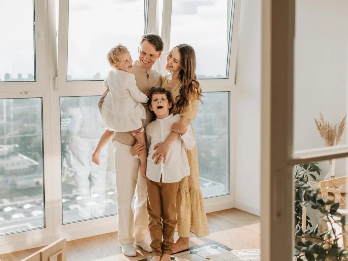 हॉट कपल्स के बच्चे भी होते हैं आकर्षक, कमाई भी करते हैं ज्यादा, रिसर्च में हुए चौंकाने वाले खुलासे