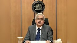 RBI ने फिर दी खुशखबरी! नहीं बढ़ेगी आपके लोन की ईएमआई, जानिए महंगाई पर क्या है अपडेट