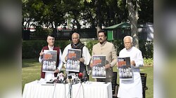 केंद्र के 'श्वेत पत्र' के सामने कांग्रेस ने जारी किया 'ब्लैक पेपर'
