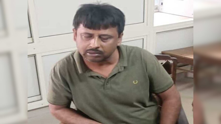  Berhampur Vigilance Raid: ଭିଜିଲାନ୍ସ ଜାଲରେ ଡାଟା ଏଣ୍ଟ୍ରି ଅପରେଟର