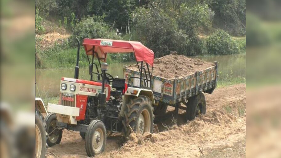  Gajapati Illegal Sand Mining: ନଦୀ ଗର୍ଭରେ ଚାଲିଛି ବେଆଇନ ବାଲି ଉତ୍ତୋଳନ; ପ୍ରଶାସନର ଦୁର୍ବଳତାର ସୁଯୋଗ ଉଠାଉଛନ୍ତି ବାଲିମାଫିଆ 