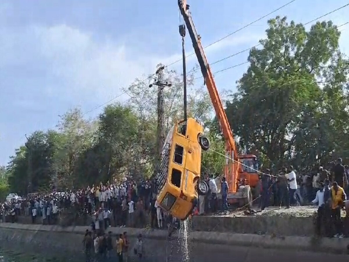 Banswara News: नहर में ऑटो गिरने शहर में सनसनी, चालक की खोज में जुटी पुलिस